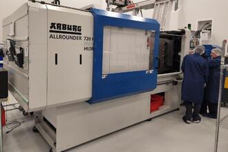 2011 ARBURG 720H-3200-2100 Injection Molding Horizontal/Vertical | Machinery Network (2)